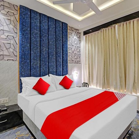Oyo Flagship Hotel Premium Villa Gandhinagar Exterior photo