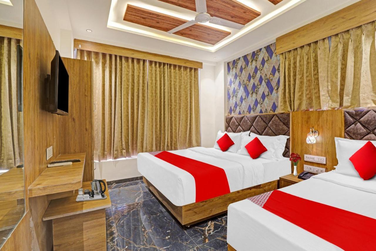 Oyo Flagship Hotel Premium Villa Gandhinagar Exterior photo